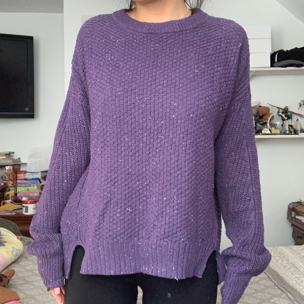 Universal Thread Purple Round Neck Sweater Size: Small